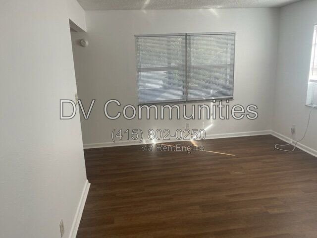 Building Photo - 3800 18th Ave S