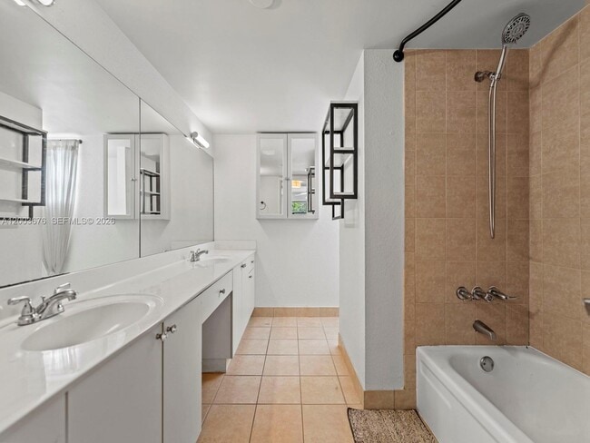 Building Photo - 4235 N University Dr