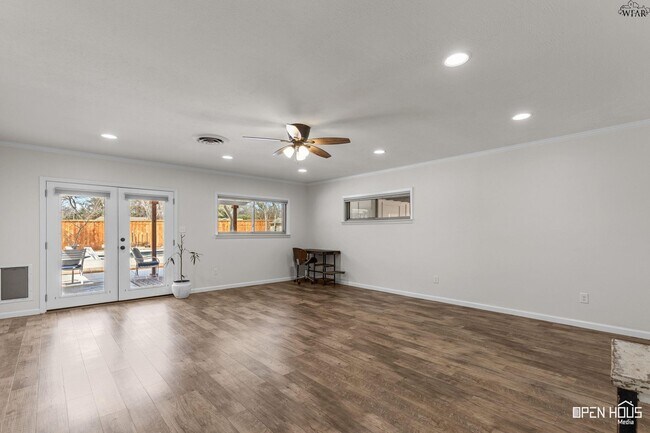 Building Photo - 3512 Juniper Ln