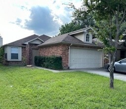 Building Photo - 18115 Gravenhurst Ln