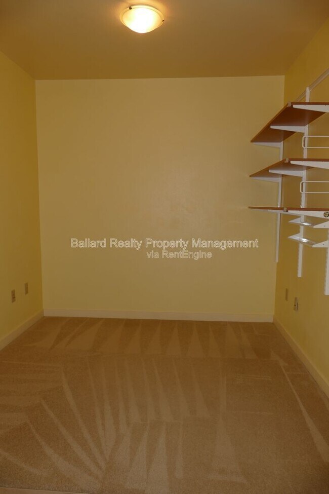 Building Photo - 5450 Leary Ave NW