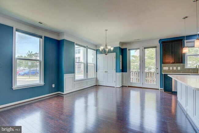 Building Photo - 42262 Knotty Oak Terrace