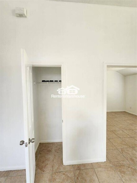 Building Photo - 2810 Autumn Springs Ln