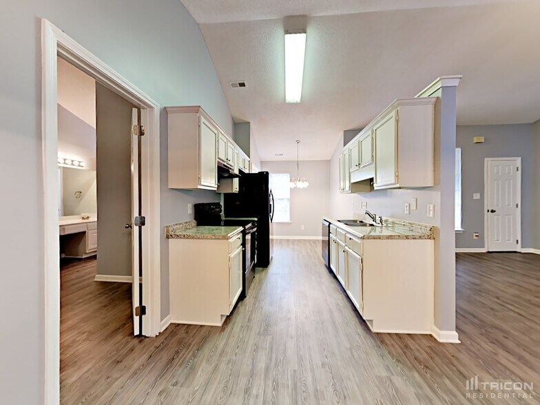 Building Photo - 1613 Bear Brook Dr