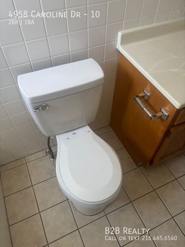 Building Photo - 4958 Caroline Dr