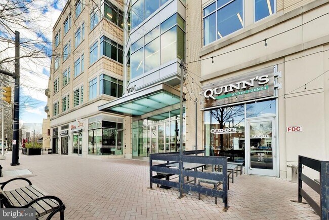 Building Photo - 1724 N Quinn St