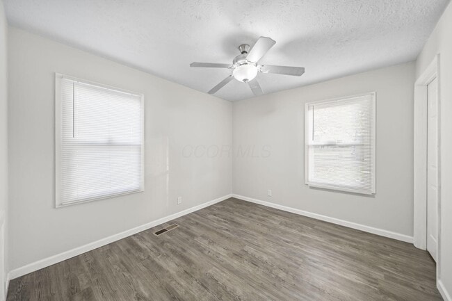 Building Photo - 746 Lancaster Ave