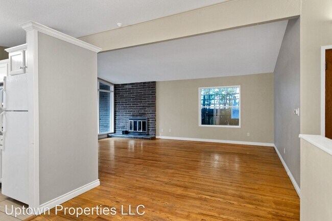 Building Photo - 3 br, 1 bath House - 1520 SE 44th Ave