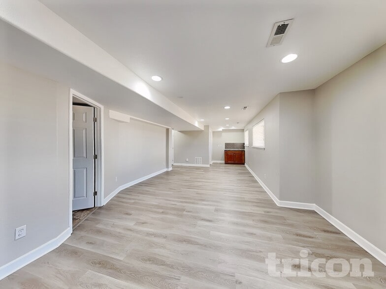 Building Photo - 24881 E Euclid Pl