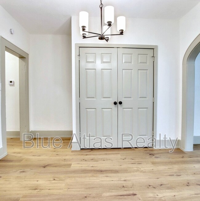 Building Photo - 2936 Purington Ave