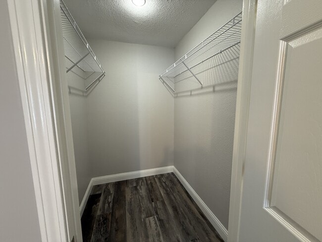 Building Photo - 210 Worthey Trail