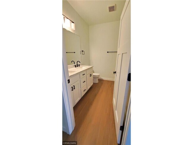 Building Photo - 1229-1231 Wisteria Ln