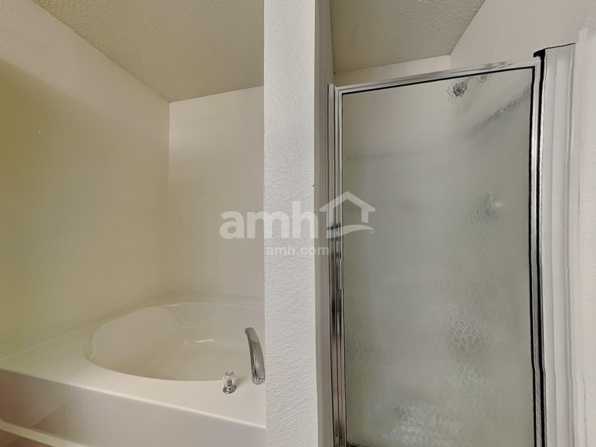 Building Photo - 506 Diamond Cut