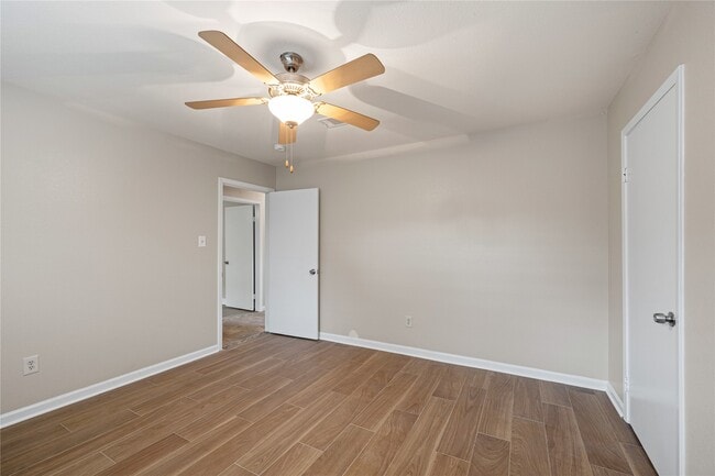 Building Photo - 12050 Sela Ln