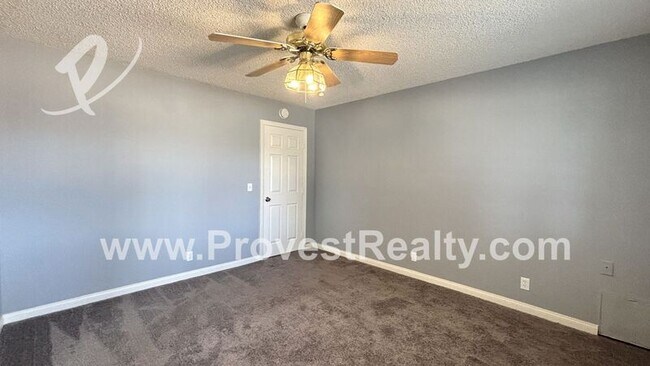 Building Photo - 14945 Flathead Rd