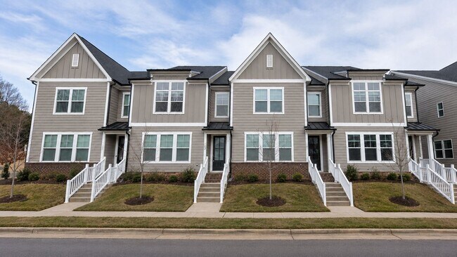 Building Photo - 3-Bedroom, 2.5 Bath Townhome for Rent in Mooresville, NC | Attached Garage & Modern Kitchen