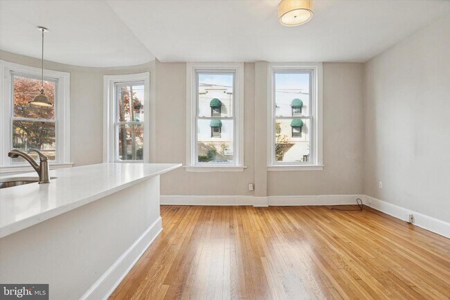 Building Photo - 1608 N Broom St