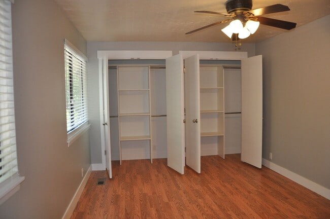 Building Photo - Beautiful 2 bedroom on the east side!