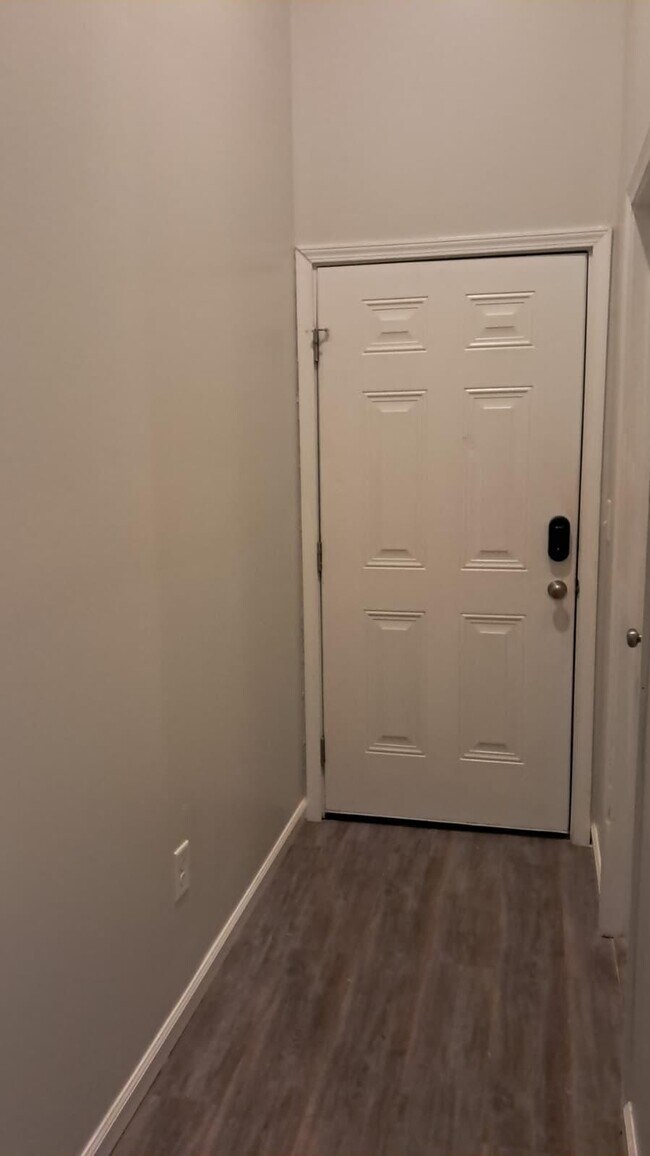 Building Photo - 624 Washington St