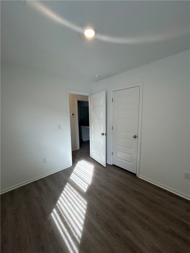 Building Photo - 112 NW 67th Ave