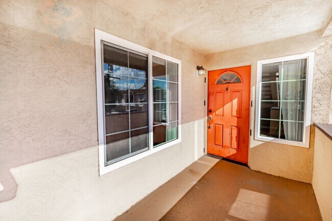 Building Photo - 1202 Donax Ave