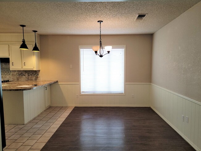 Building Photo - Beautifully remodeled 4 bedroom home in So...