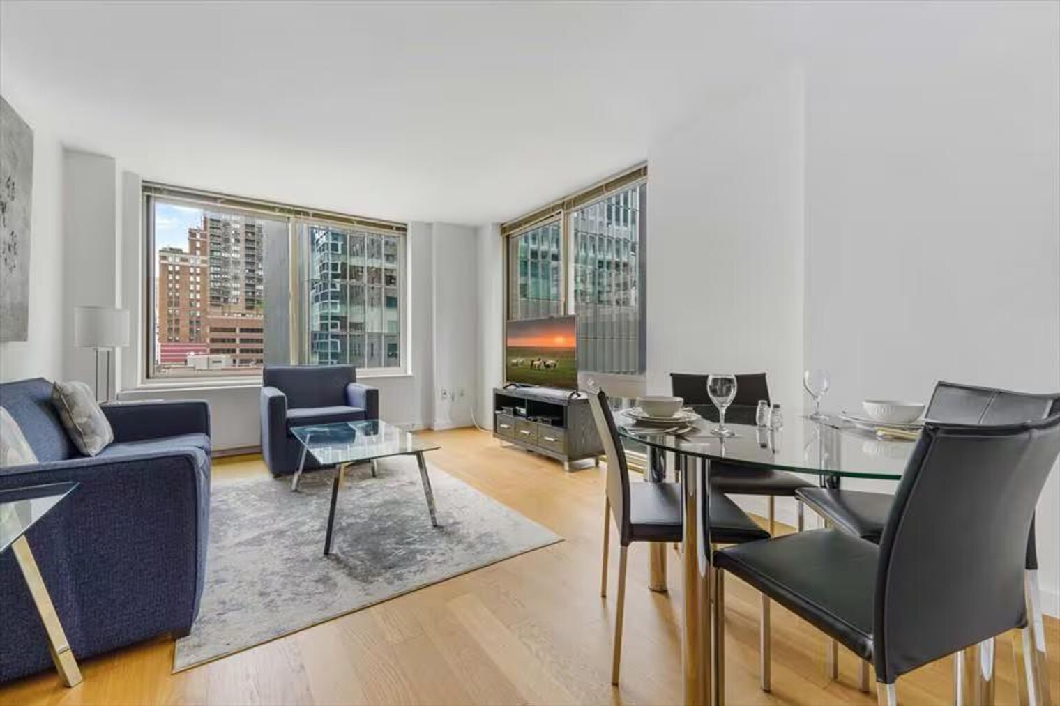Building Photo - 254 W 54th St