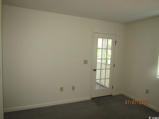 Building Photo - 4258 Pinehurst Cir