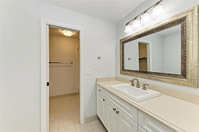 Building Photo - 2927 W Gandy Blvd