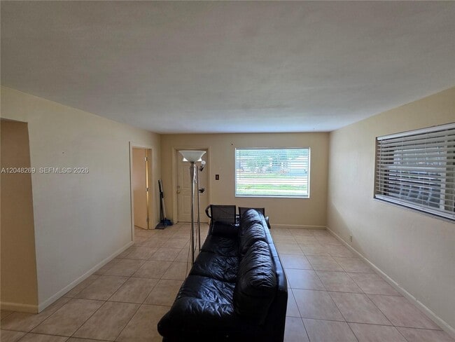 Building Photo - 6130 Funston St