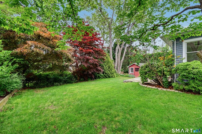 Building Photo - 15 Shorelands Pl