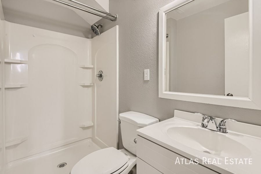 Building Photo - 4606 Misty Dr