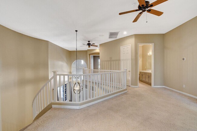 Building Photo - 5 BDR/ 4.5 BTH, Triple Master Home including pool & spa!