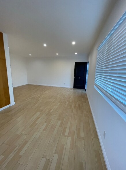 Building Photo - 3433 Madera Ave