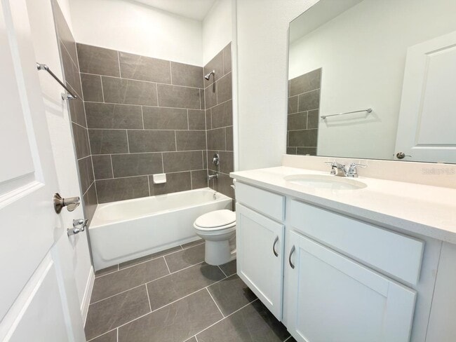 Building Photo - 1327 Normandy Dr