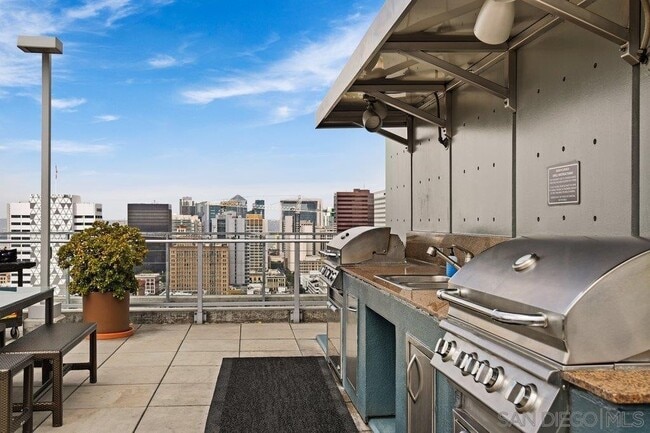 BBQ - 1080 Park Blvd