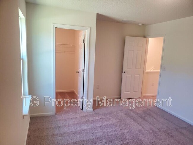 Building Photo - 270 Mustard Hl Ct