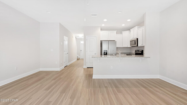 Building Photo - 7590 Shadow Lake Dr
