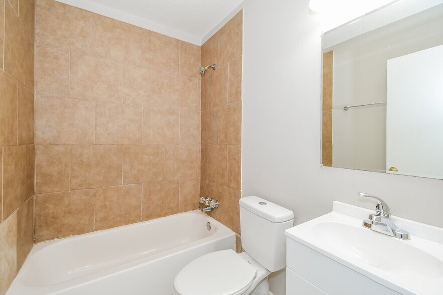 Building Photo - 4307 Lane Ave S