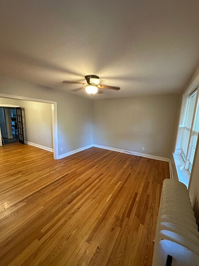 5227 Sutherland Ave 5227 Sutherland Ave Saint Louis MO 63109