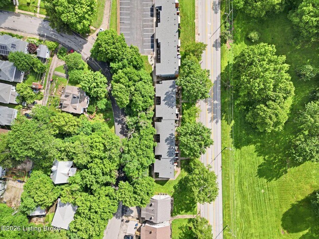 Building Photo - 2745 Grinstead Dr
