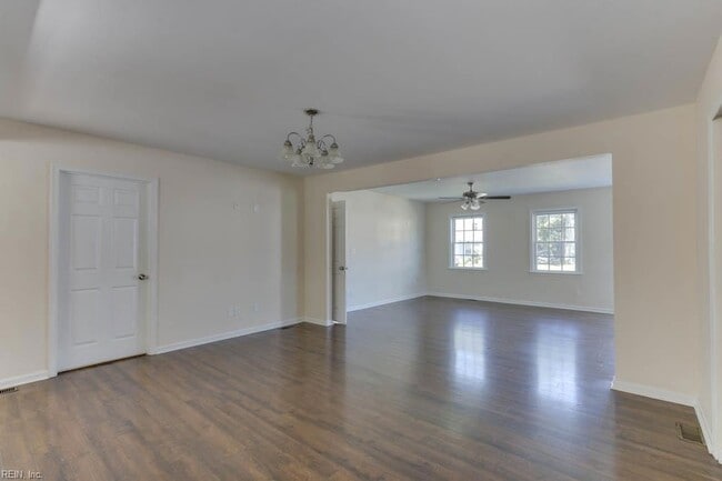 Building Photo - 2 Alden Ave