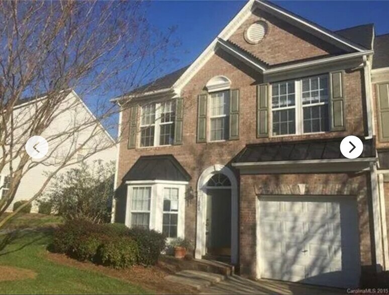 Primary Photo - 1660 Backcreek Ln