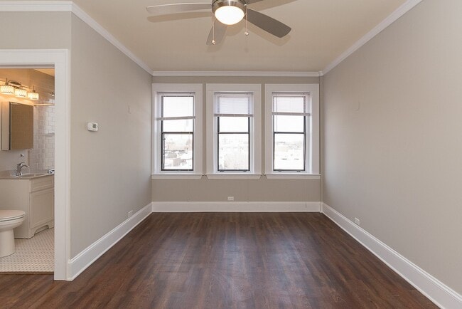 Building Photo - 817 W Lakeside Pl