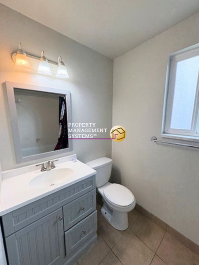 Building Photo - 4 Bedroom Home in Taylorsville!