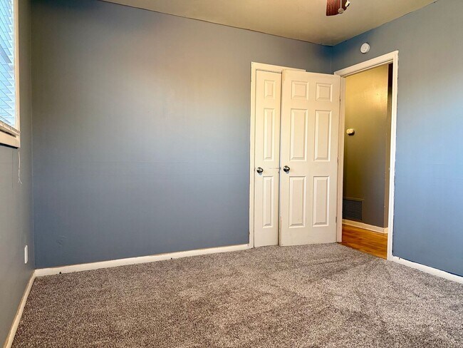 Building Photo - For Rent