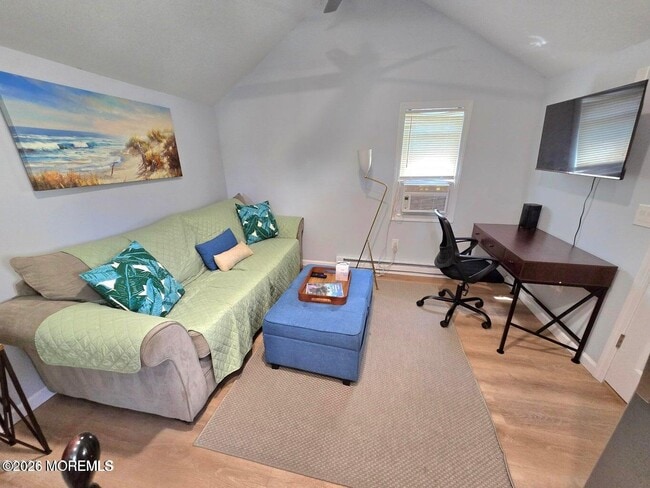 Building Photo - 406 4th Ave