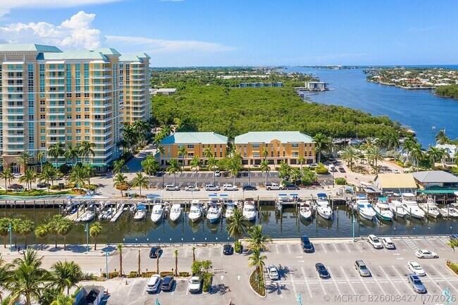 Building Photo - 700 E Boynton Beach Blvd