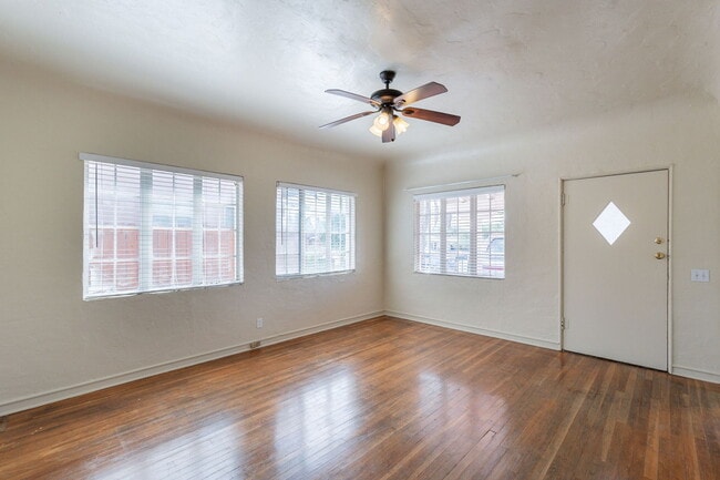 Building Photo - 241 S Cherry Ave