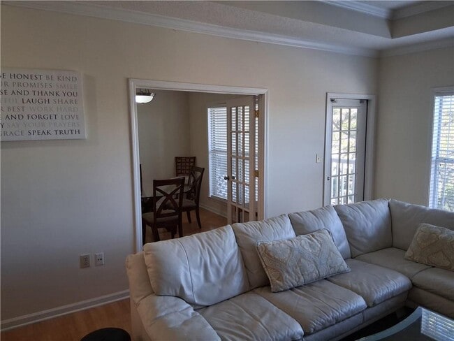 Building Photo - 4333 Dunwoody Park